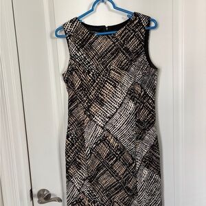 Jones Wear Black, Tan and White Geometric Midi Dress